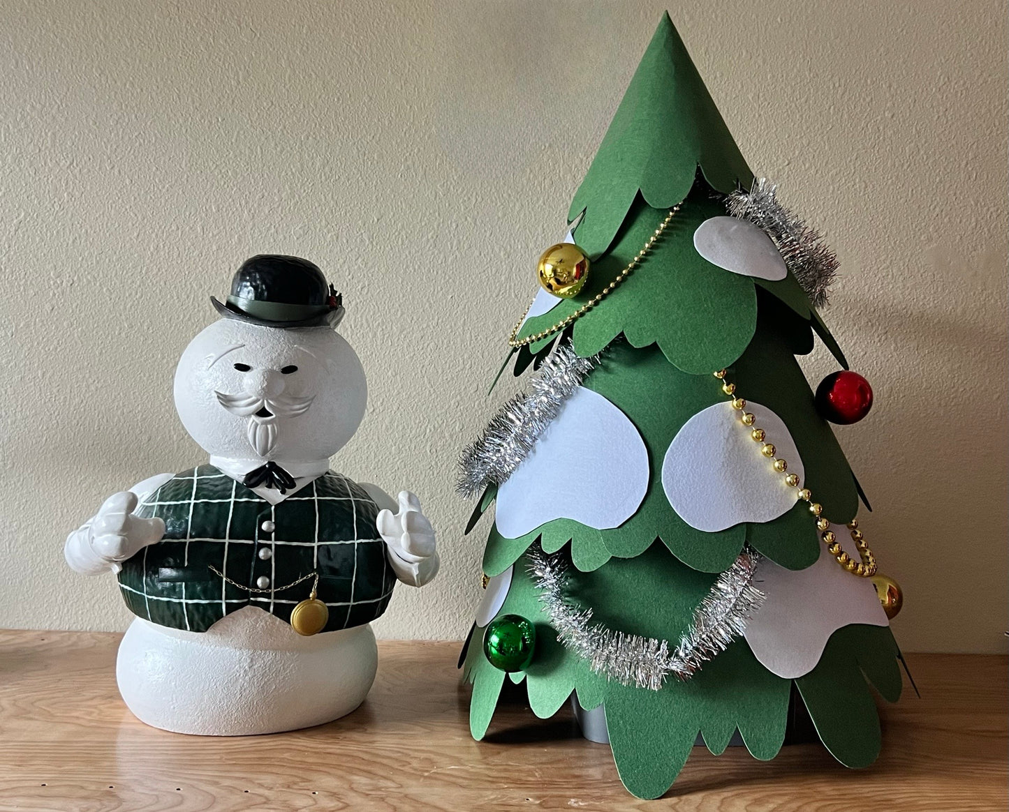 20” Sam the snowman prop Christmas decor